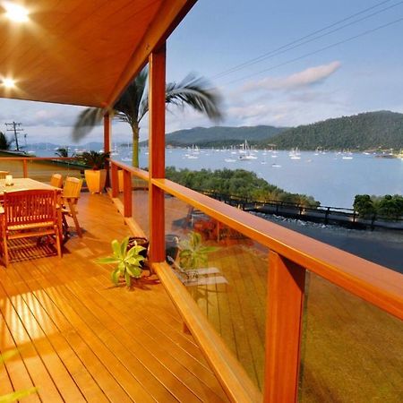 Airlie Waterfront Bed & Breakfast Airlie Beach Exterior photo